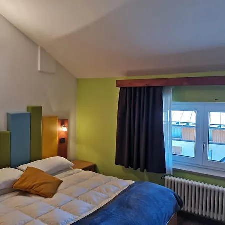 Hotel Alpencolor Tonale 3*
